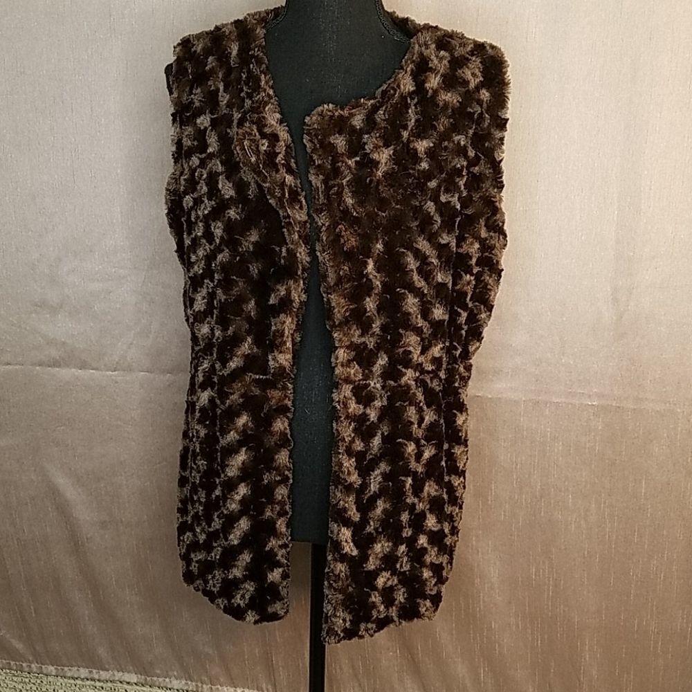 NEW DIRECTIONS‎ Faux Fur Vest